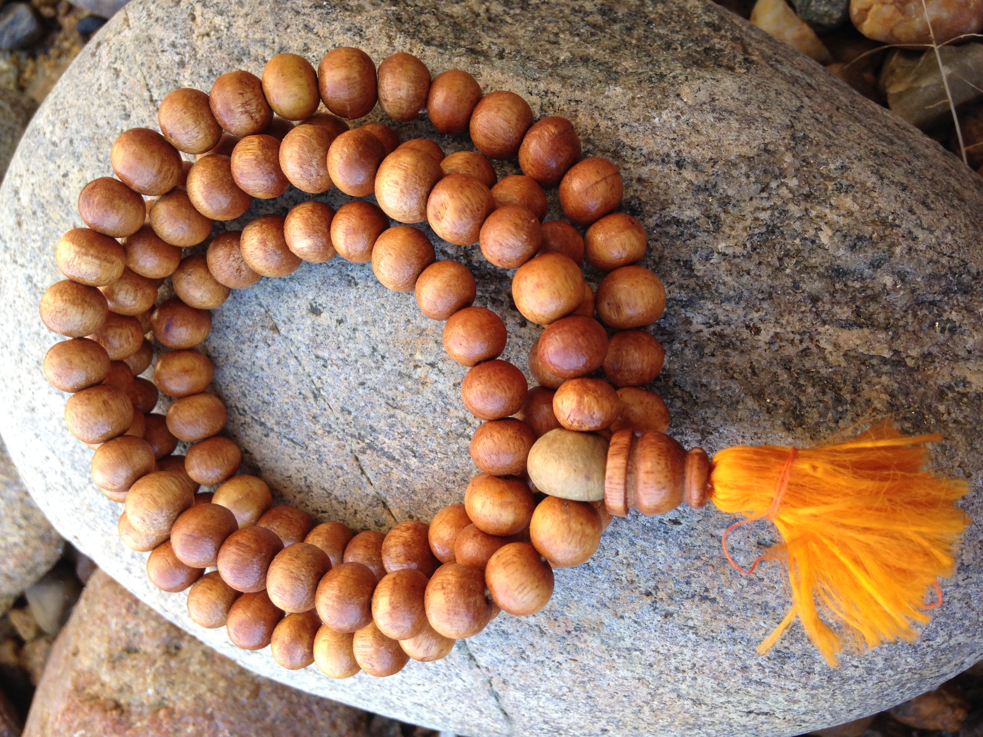 Sandalwood Mala 8mm – Serenity Tibet Singing Bowls